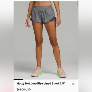 Lululemon Hotty Hot Low-Rise Lined 2.5” shorts